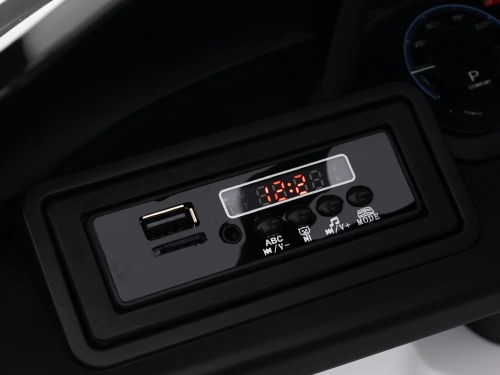 Детский электрический игрушечный автомобиль Audi RS E-Tron GT белого цвета, ROLLZONE (15119) / Электромобили № 10