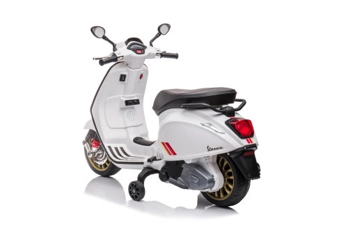 Детский электрический самокат Vespa Sprint белого цвета, ROLLZONE (33935) / Электромобили № 4 Kids Republic Детский электрический самокат Vespa Sprint белого цвета, ROLLZONE (33935) / Электромобили № 4