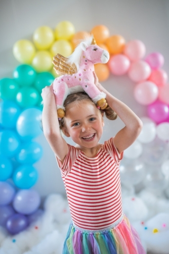 Мягкая игрушка Единорог , 27см, Die Spiegelburg (80339) / Мягкие игрушки № 2 Kids Republic Мягкая игрушка Единорог , 27см, Die Spiegelburg (80339) / Мягкие игрушки № 2