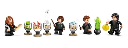 LEGO Hogwarts Castle: Potions Lesson (76431) / Constructors № 3 Kids Republic LEGO Hogwarts Castle: Potions Lesson (76431) / Constructors № 3