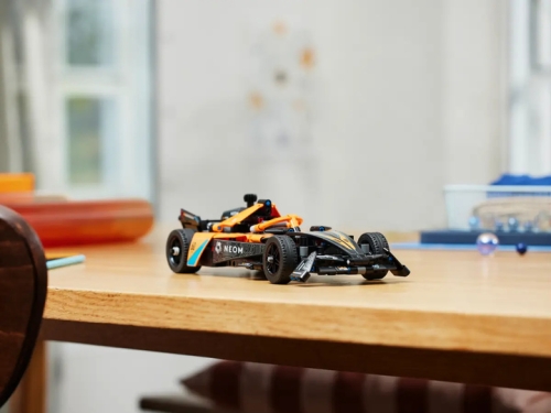 Конструктор LEGO Автомобиль для гонки NEOM McLaren Formula E (42169) / Конструкторы № 8 Kids Republic Конструктор LEGO Автомобиль для гонки NEOM McLaren Formula E (42169) / Конструкторы № 8