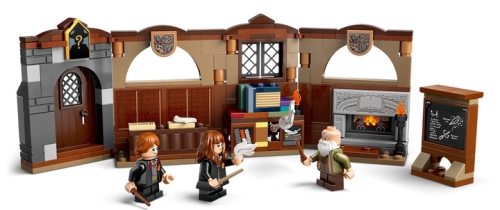 LEGO Hogwarts™ Castle: A Lesson in Charms (76442) / Constructors № 2 Kids Republic LEGO Hogwarts™ Castle: A Lesson in Charms (76442) / Constructors № 2