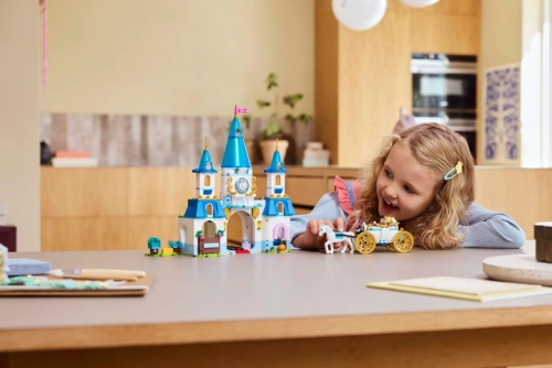 Конструктор LEGO Замок Золушки и карета (43275) / Конструкторы № 10 Kids Republic Конструктор LEGO Замок Золушки и карета (43275) / Конструкторы № 10