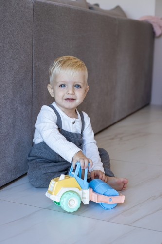 Toy Car Tech Truck 2 models, ELFIKI (97969) / Toy Transport № 7 Kids Republic Toy Car Tech Truck 2 models, ELFIKI (97969) / Toy Transport № 7