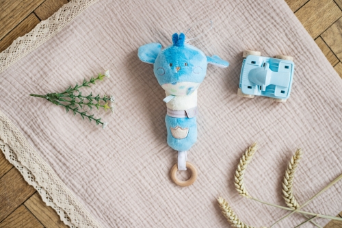 Игрушка - погремушка птичка Пипо, ELFIKI (06665) / Погремушки № 2 Kids Republic Игрушка - погремушка птичка Пипо, ELFIKI (06665) / Погремушки № 2