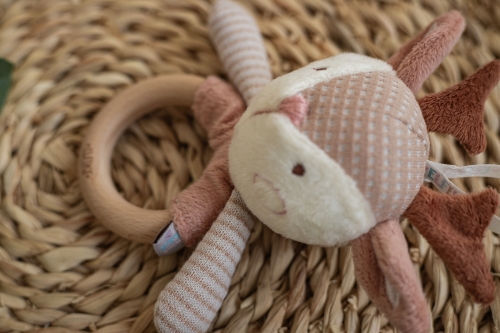 Toy - a rattle with a wooden rodent Ruby roe deer, ELFIKI (04869) / Rattles № 5 Kids Republic Toy - a rattle with a wooden rodent Ruby roe deer, ELFIKI (04869) / Rattles № 5