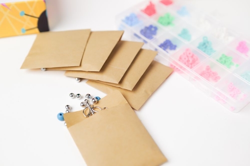Sekoia Kraftopia Craft Kit: Heishi Beads, Play Global (40243) / Do It Yourself № 4 Kids Republic Sekoia Kraftopia Craft Kit: Heishi Beads, Play Global (40243) / Do It Yourself № 4