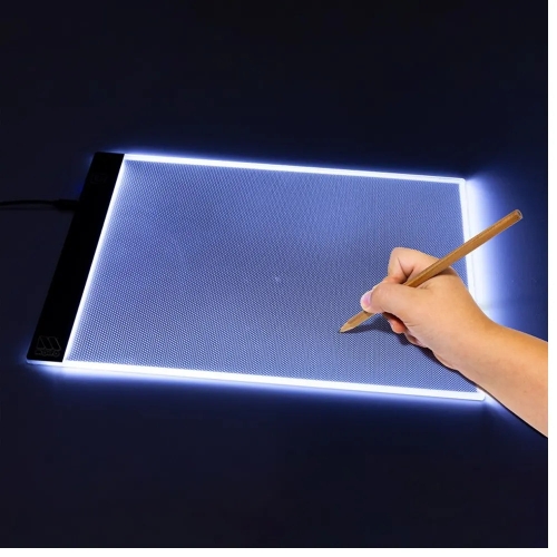 Дитячий LED-планшет для малювання Magic Projector, Molto (24064) / Малювання № 3 Kids Republic Дитячий LED-планшет для малювання Magic Projector, Molto (24064) / Малювання № 3
