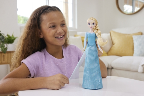 Princess Elsa doll from the movie Frozen in a dress with a train, Mattel (20758) / Dolls № 9 Kids Republic Princess Elsa doll from the movie Frozen in a dress with a train, Mattel (20758) / Dolls № 9