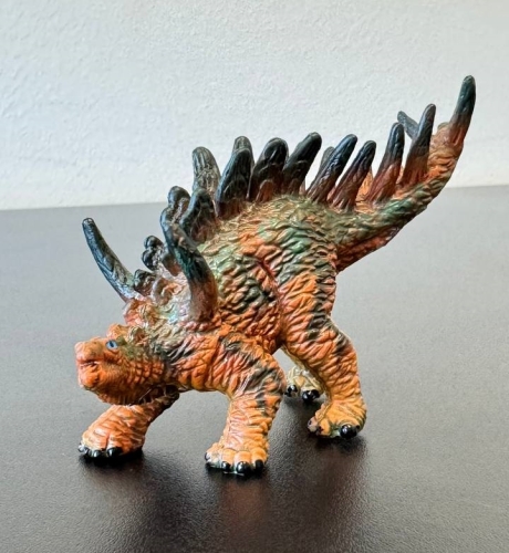 Кентозавр з блакитиними очима, Dino Toys (57600) / Фігурки № 2 Kids Republic Кентозавр з блакитиними очима, Dino Toys (57600) / Фігурки № 2