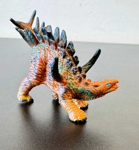 Кентозавр з блакитиними очима, Dino Toys (57600) / Фігурки № 4 Kids Republic Кентозавр з блакитиними очима, Dino Toys (57600) / Фігурки № 4