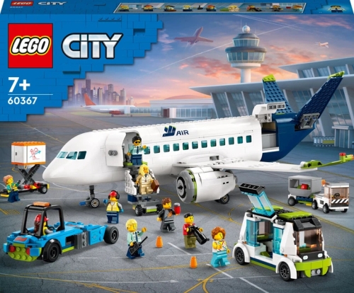 LEGO Passenger Airplane (60367) / Constructors