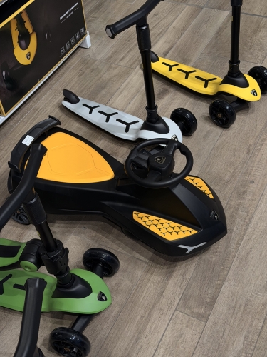 Толокар LAMBORGHINI жовтий (11742) / Толокари і каталки № 9 Kids Republic Толокар LAMBORGHINI жовтий (11742) / Толокари і каталки № 9