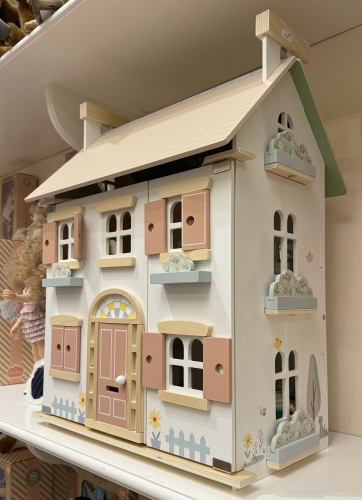 Dollhouse with furniture New Classic Toys (07307) / Doll House № 4 Kids Republic Dollhouse with furniture New Classic Toys (07307) / Doll House № 4