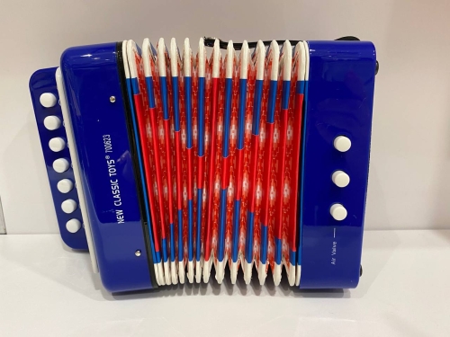 Kid toy Accordion New Classic Toys (blue) / Musical Toys № 5 Kids Republic Kid toy Accordion New Classic Toys (blue) / Musical Toys № 5
