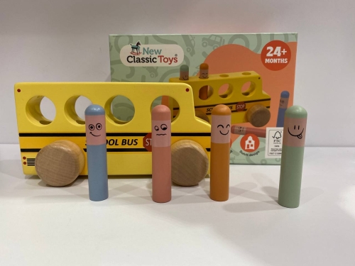Игрушка Школьный автобус, New Classic Toys (05471) / Игровые наборы № 5 Kids Republic Игрушка Школьный автобус, New Classic Toys (05471) / Игровые наборы № 5