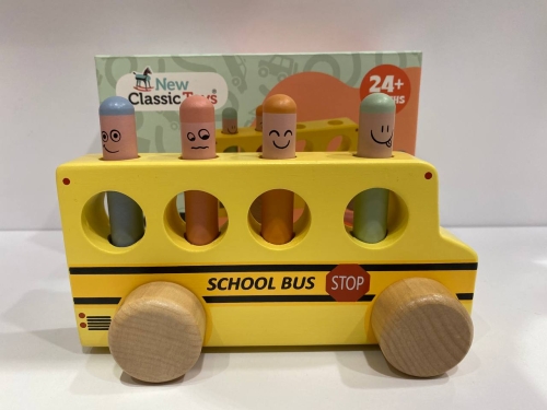 Игрушка Школьный автобус, New Classic Toys (05471) / Игровые наборы № 6 Kids Republic Игрушка Школьный автобус, New Classic Toys (05471) / Игровые наборы № 6