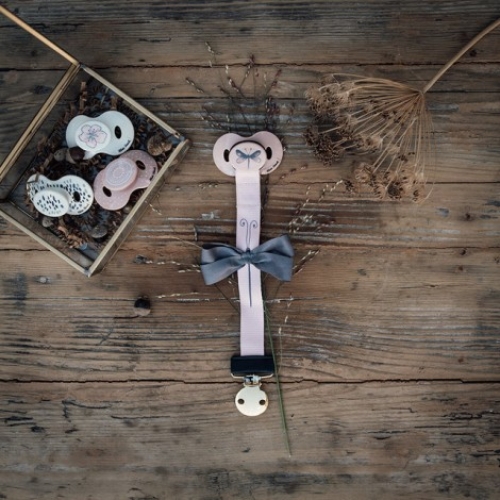 Elodie Details® Ремешок с клипсой для пустышки Dragon Fly / Пустышки № 2 Kids Republic Elodie Details® Ремешок с клипсой для пустышки Dragon Fly / Пустышки № 2