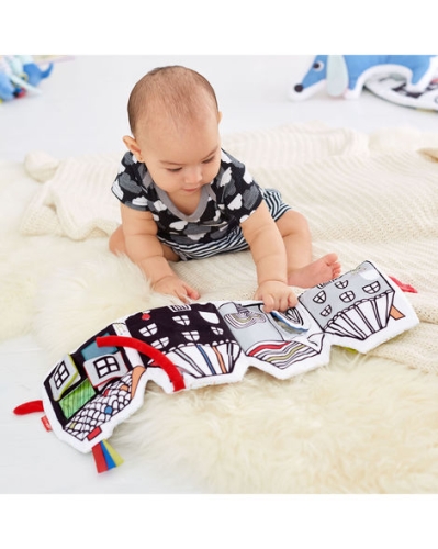 Развивающая книга Домик, SKIP HOP™ США (305200) / Игрушки до 7 лет № 4 Kids Republic Развивающая книга Домик, SKIP HOP™ США (305200) / Игрушки до 7 лет № 4